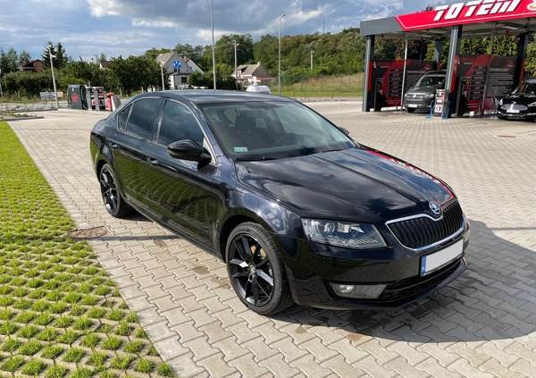 Skoda Octavia cena 66000 przebieg: 153000, rok produkcji 2016 z Krosno małe 22